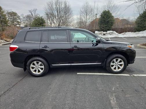 2013 Toyota Highlander SE