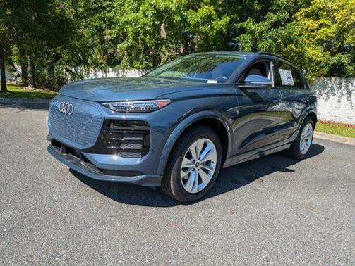 2025 Audi Q6 e-tron Premium Plus