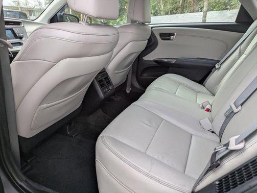 2013 Toyota Avalon Hybrid XLE Premium