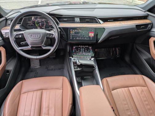 2022 Audi e-tron Premium