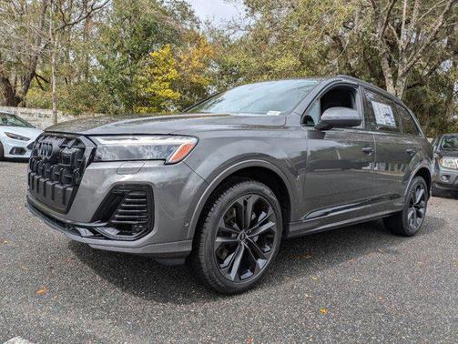 2025 Audi Q7 55 Premium Plus
