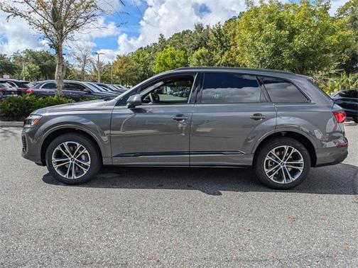 2026 Audi Q7 45 Premium Plus