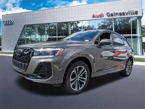 2026 Audi Q7 45 Premium Plus