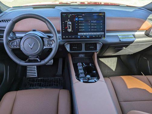 2025 VinFast VF 8 Plus