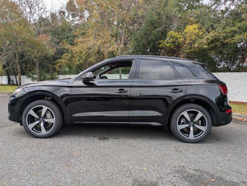 2022 Audi Q5 45 S line Prestige