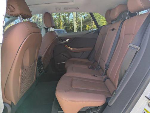 2022 Audi Q8 55 Premium Plus