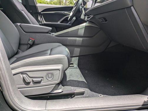 2025 Audi Q5 Premium