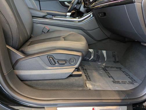 2025 Audi Q8 55 Premium Plus