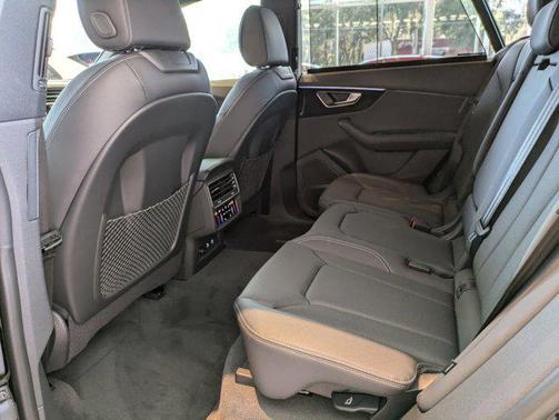 2025 Audi Q8 55 Premium Plus