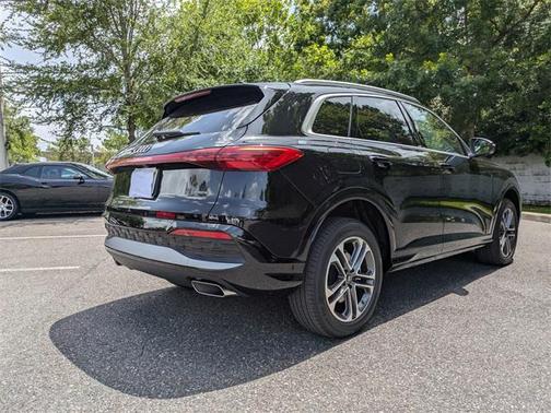 2025 Audi Q5 Premium TFSI quattro S tronic