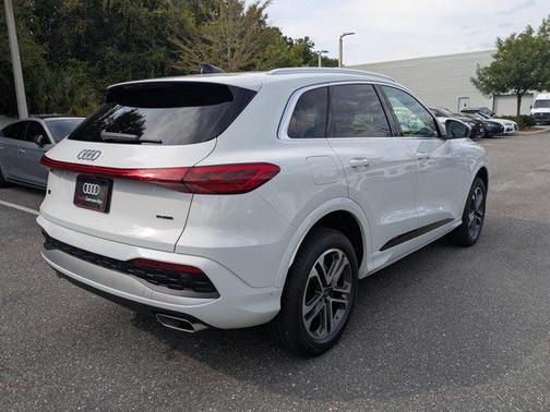 2025 Audi Q5 Premium