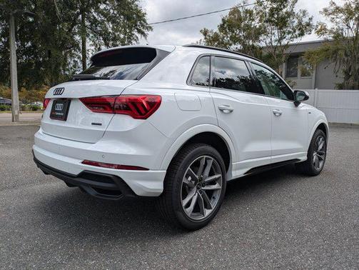 2025 Audi Q3 Premium 45 TFSI S line quattro Tiptronic