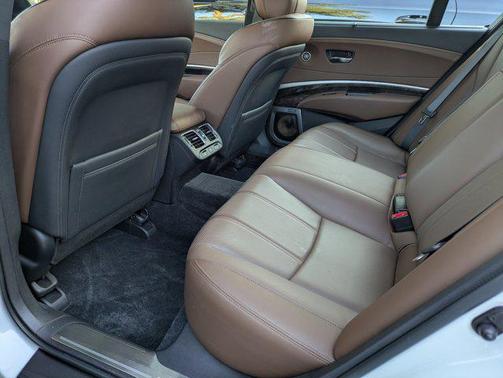 2019 Acura RLX Sport Hybrid Advance Package