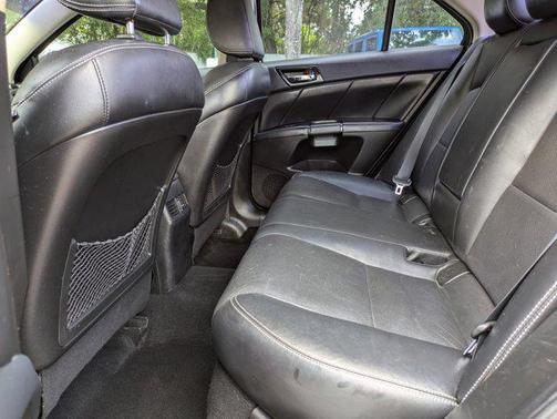 2012 Suzuki Kizashi Sport SLS