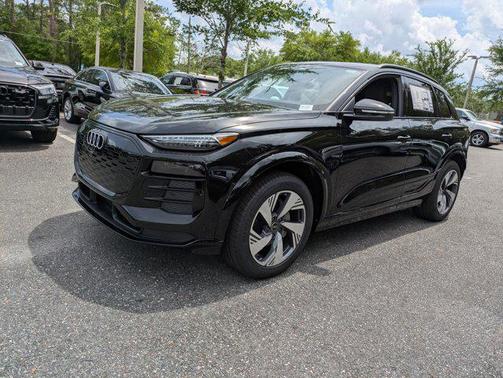 2025 Audi Q6 e-tron Premium Plus quattro