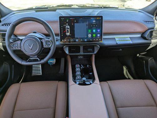 2025 VinFast VF 8 Plus