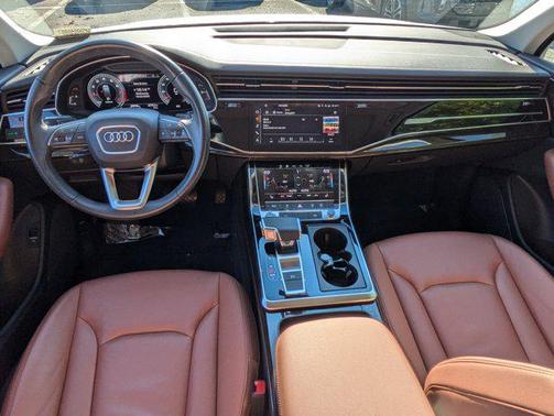 2023 Audi Q7 45 Premium