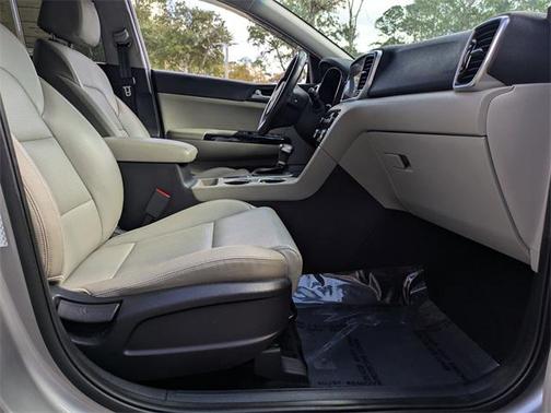 2020 Kia Sportage EX