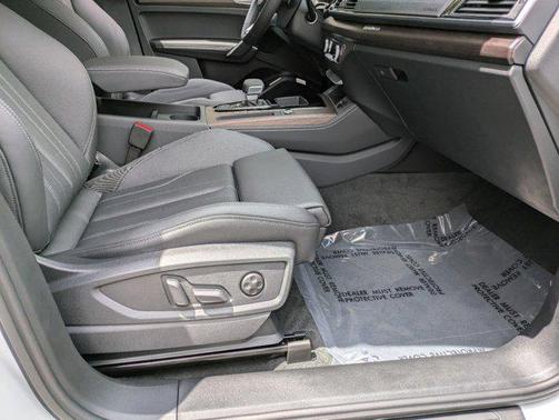 2024 Audi Q5 45 S line Premium Plus