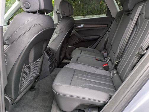 2024 Audi Q5 45 S line Premium