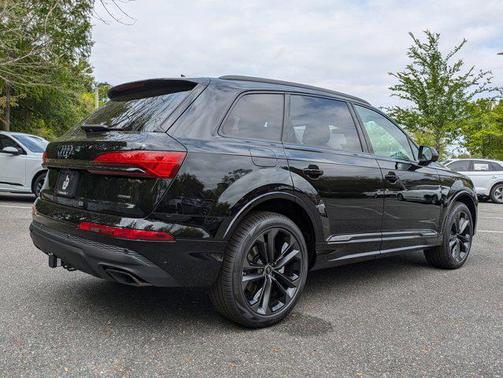2025 Audi Q7 55 Premium Plus