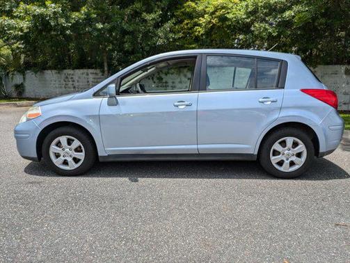 2009 Nissan Versa 1.8 SL