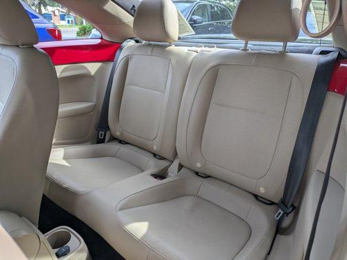 2018 Volkswagen Beetle 2.0T SE