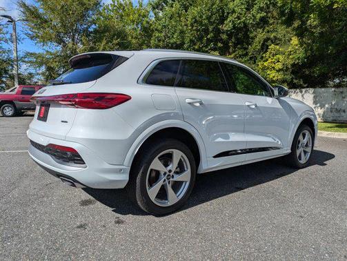 2025 Audi Q5 Premium Plus