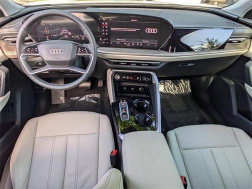 2025 Audi Q5 Premium Plus TFSI quattro S tronic