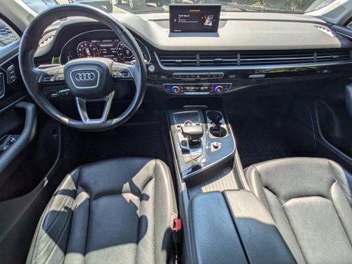 2019 Audi Q7 55 Premium Plus