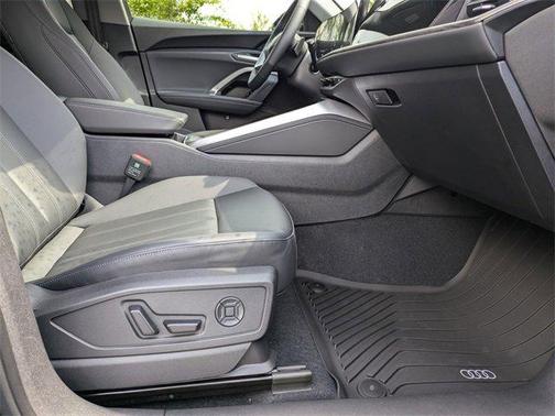 2025 Audi Q5 Premium TFSI quattro S tronic