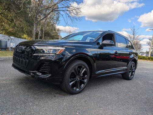 2025 Audi Q7 55 Premium Plus