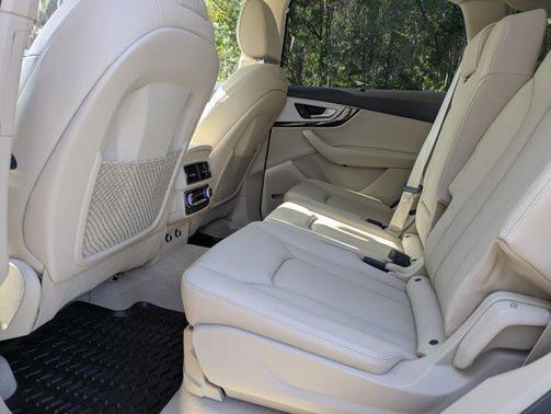 2018 Audi Q7 2.0T Premium Plus
