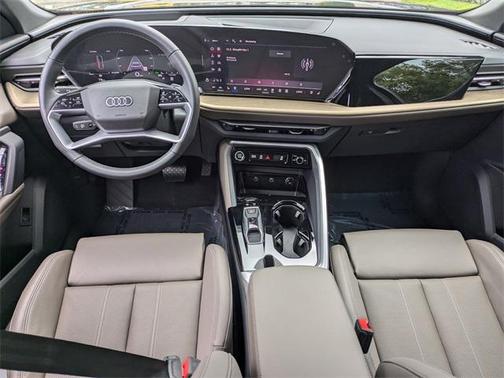 2025 Audi Q5 Premium Plus TFSI quattro S tronic