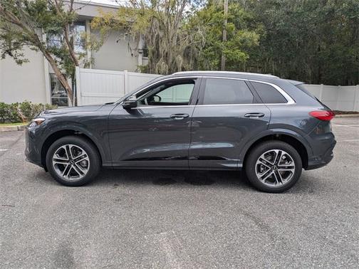 2025 Audi Q5 Premium Plus TFSI quattro S tronic