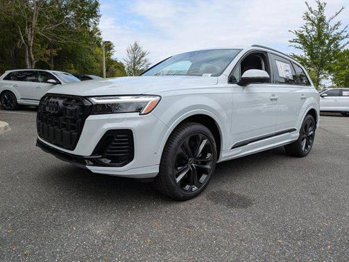 2025 Audi Q7 55 Premium Plus