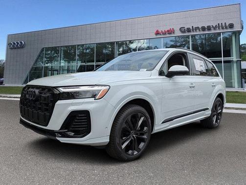 2025 Audi Q7 55 Premium Plus
