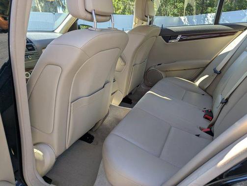 2010 Mercedes-Benz C-Class Luxury