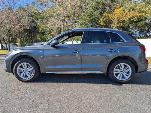 2022 Audi Q5 45 S line Premium