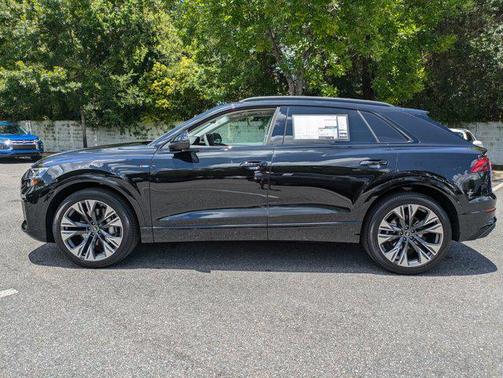 2025 Audi Q8 55 Premium Plus