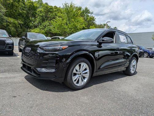 2025 Audi Q6 e-tron Premium Plus
