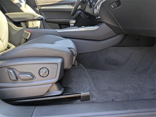 2025 Audi Q5 45 S line Premium