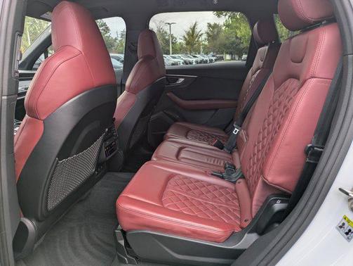 2022 Audi SQ7 4.0T Premium Plus