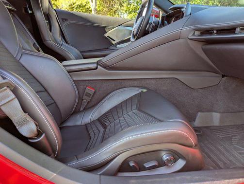 2022 Chevrolet Corvette Stingray w/2LT