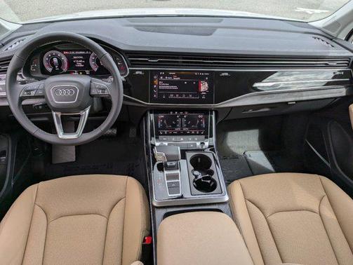 2025 Audi Q7 55 Premium Plus