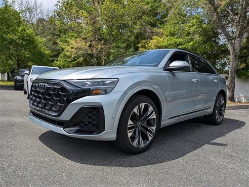 2024 Audi Q8 55 Premium Plus