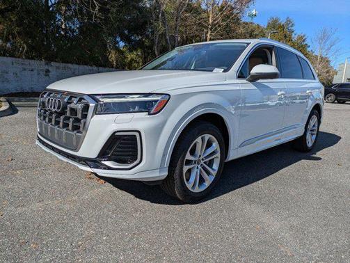 2025 Audi Q7 45 Premium