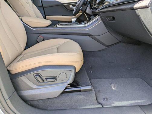 2025 Audi Q7 45 Premium