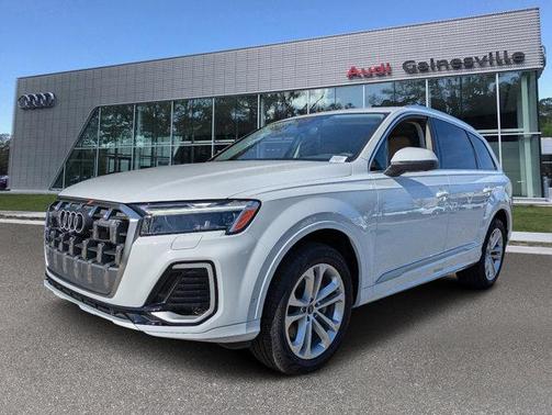 2025 Audi Q7 45 Premium