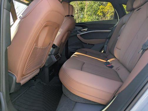 2023 Audi e-tron Sportback S line Premium Plus